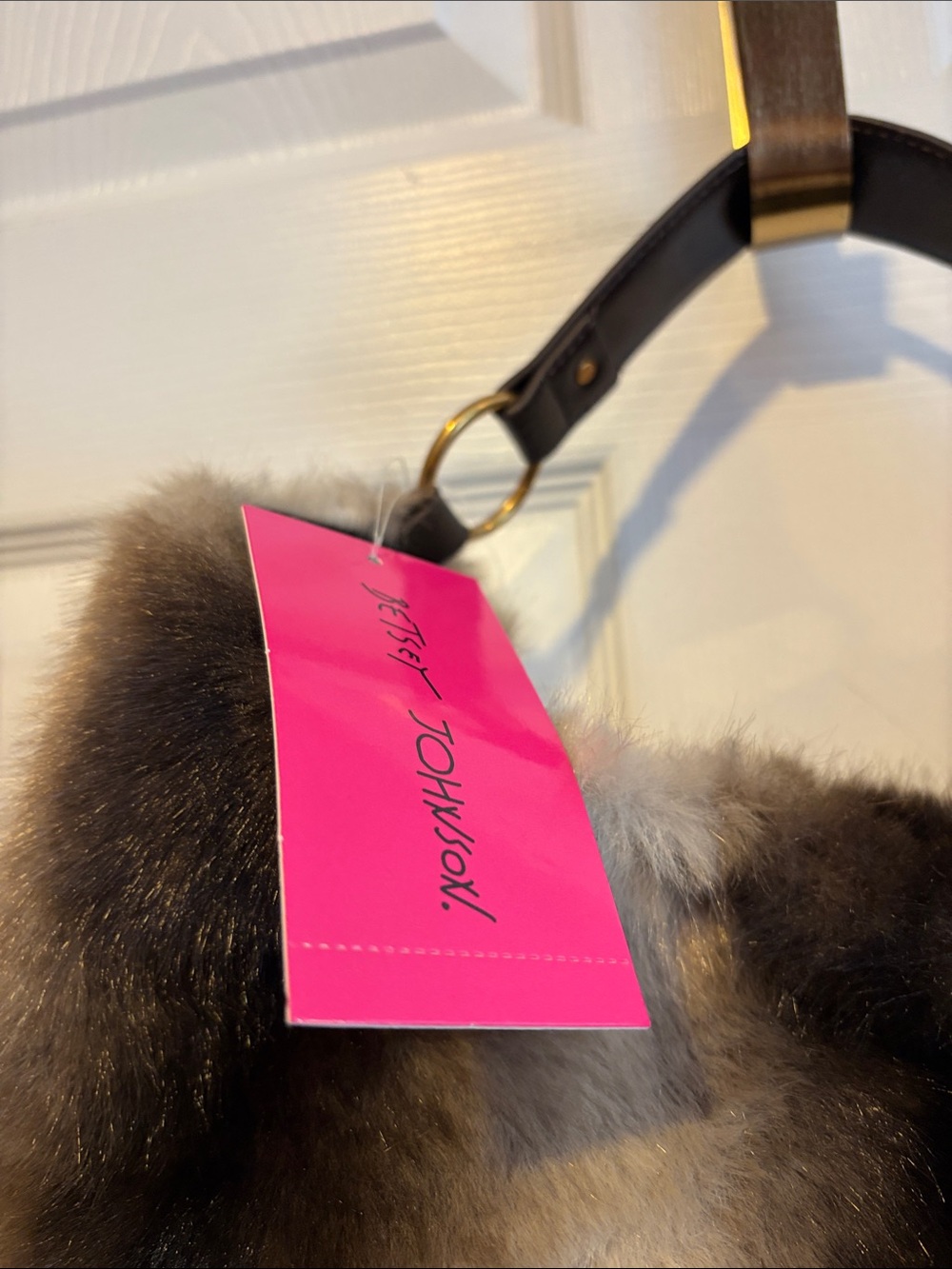 BNWT BETSEY JOHNSON VIRAL Plush Faux Fur Hobo Tote Bag in Brown and Cream - Picture 3 of 12